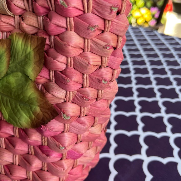 Women’s Pink Floral Tote basket bag - Picture 3 of 6